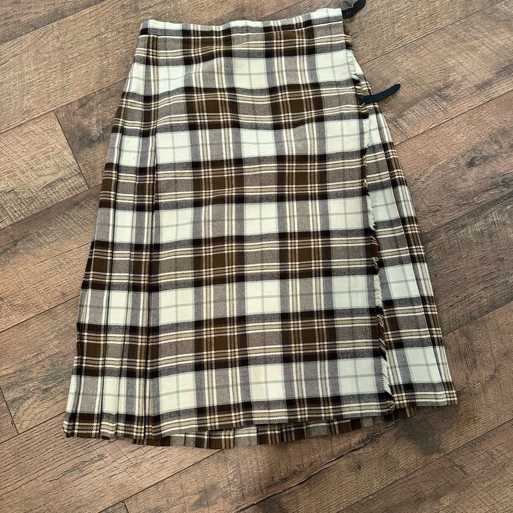Vintage wool blend Plaid A-Line Skirt in Brown and White
